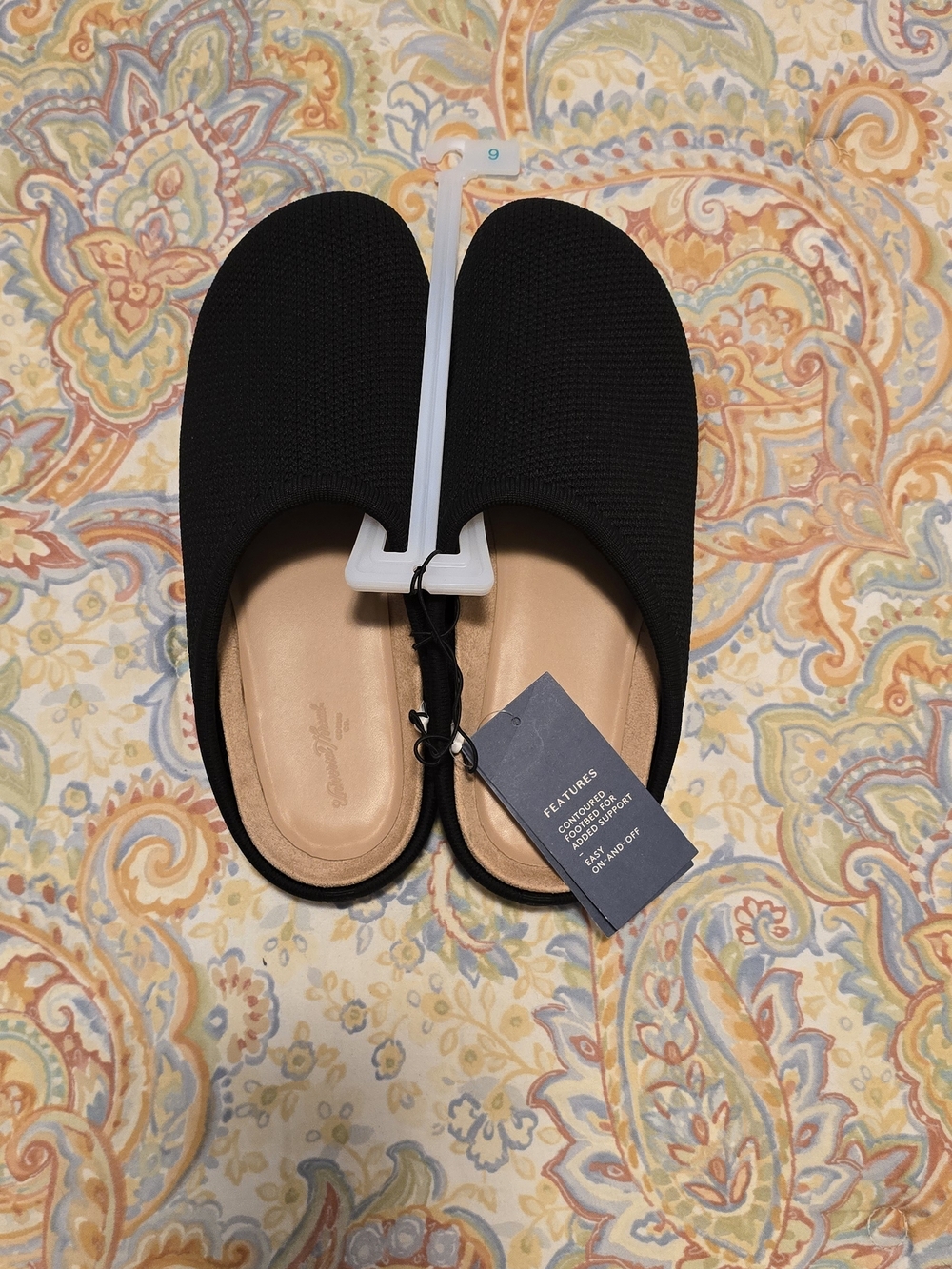 Universal Thread Black Knit Slip-On Mules